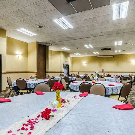 Quality Inn Arkansas City North 