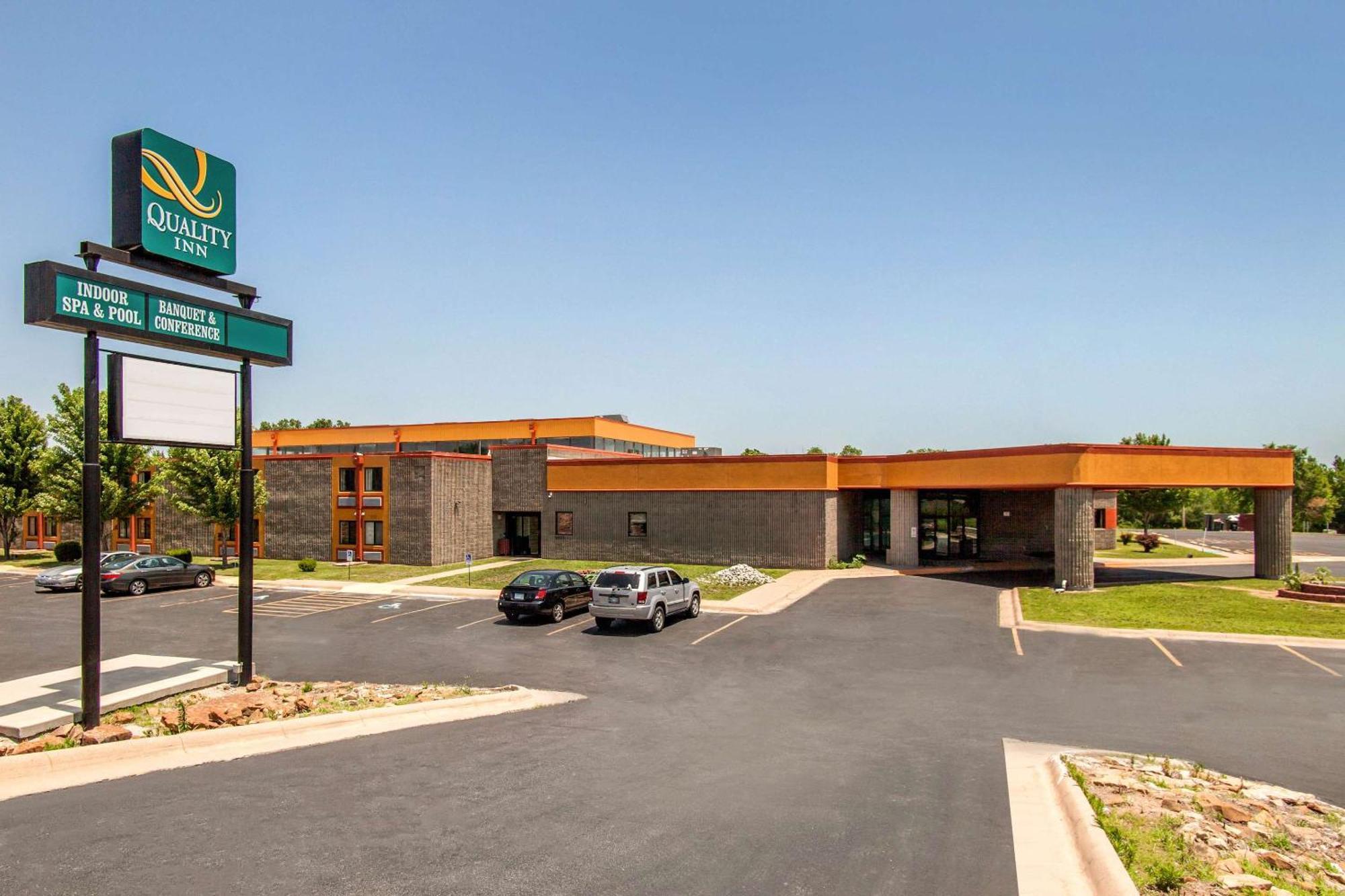 Quality Arkansas North Hotel 2*